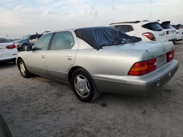 2000 Lexus LS 400