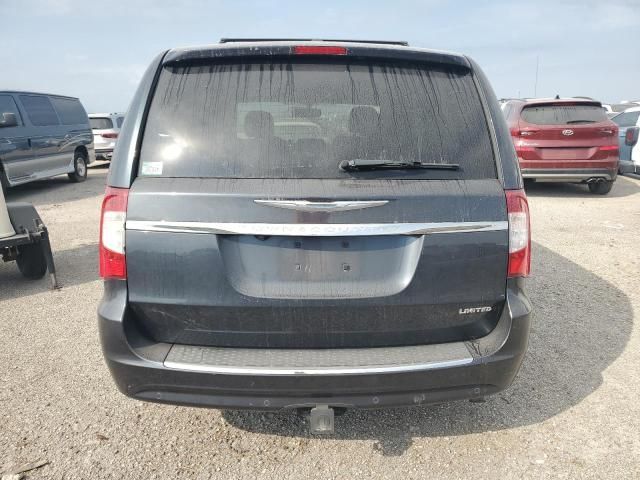 2013 Chrysler Town & Country Limited