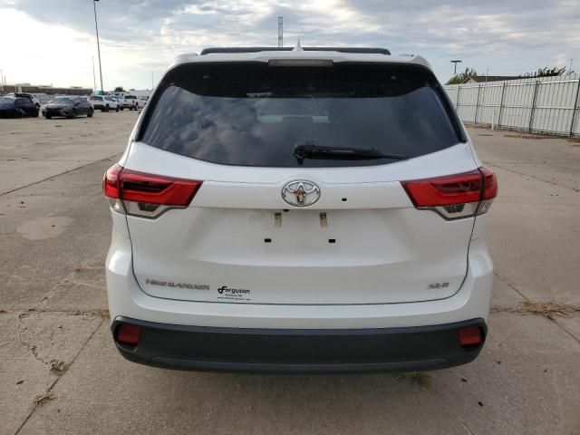 2019 Toyota Highlander SE