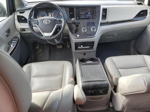 2019 Toyota Sienna XLE