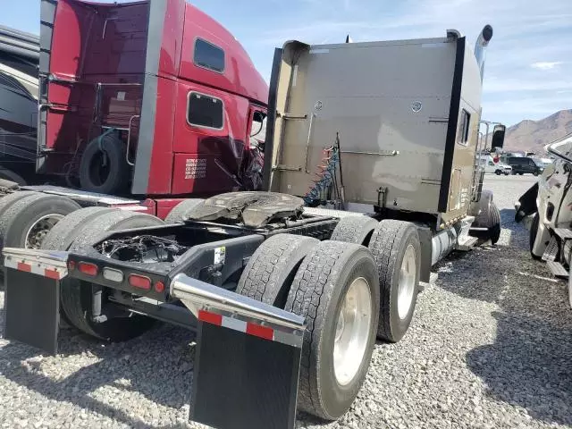 2020 Peterbilt 389