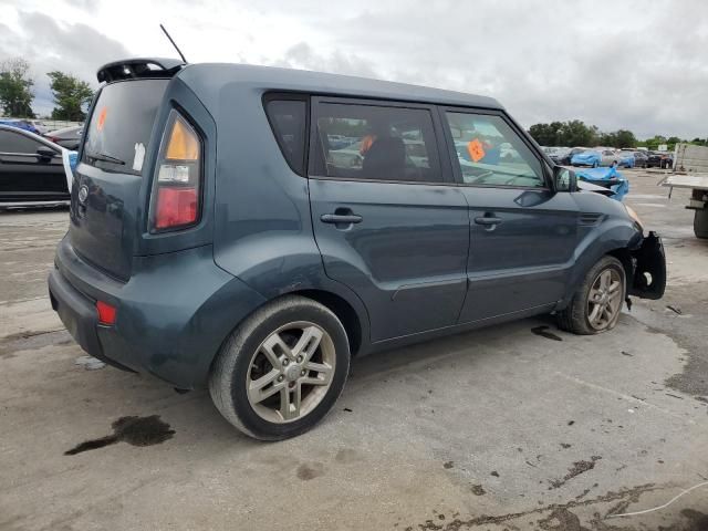 2011 KIA Soul +