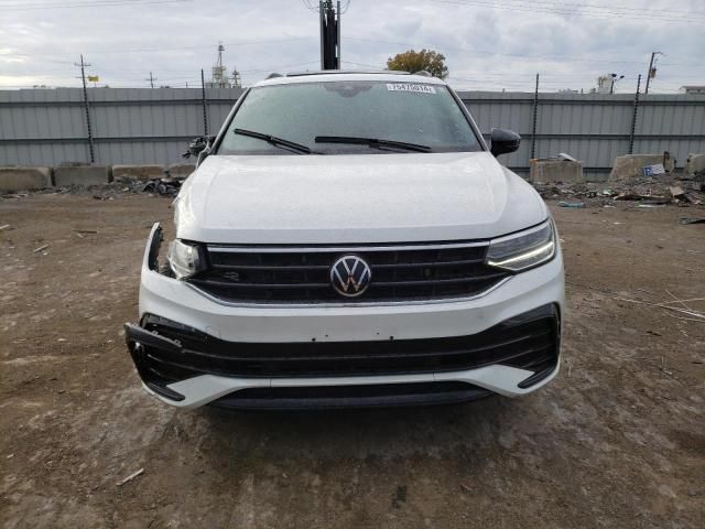 2022 Volkswagen Tiguan SE R-LINE Black