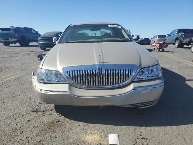 2008 Lincoln Town Car Signature Limited