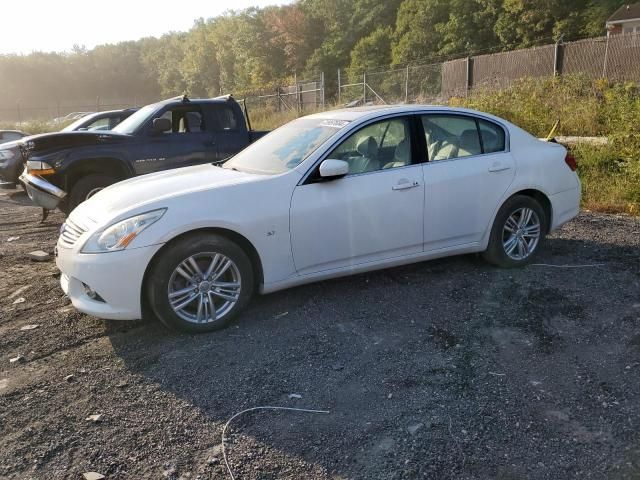 2015 Infiniti Q40