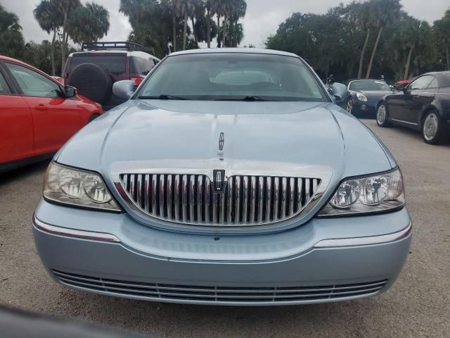 2006 Lincoln Town Car Signature Limited