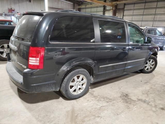 2010 Chrysler Town & Country Touring