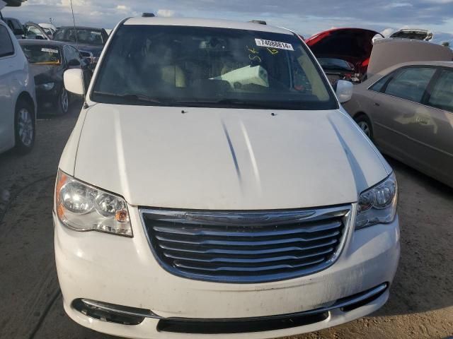 2016 Chrysler Town & Country Touring