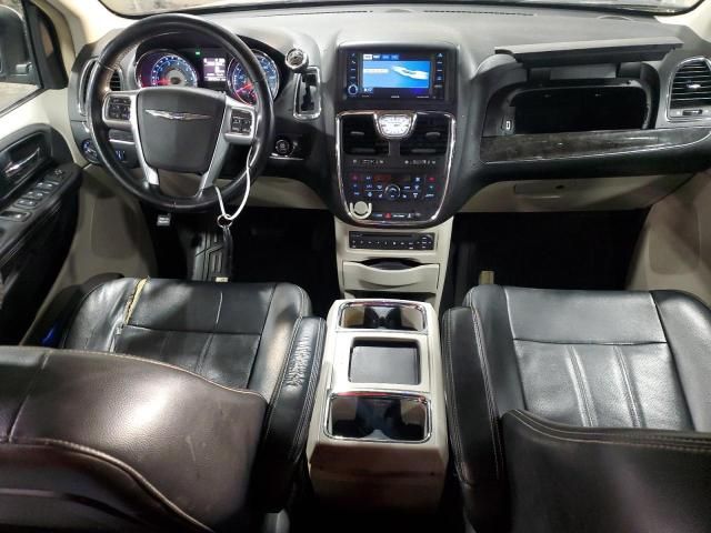 2012 Chrysler Town & Country Touring L