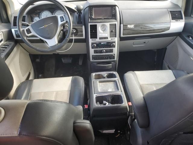 2010 Chrysler Town & Country Touring