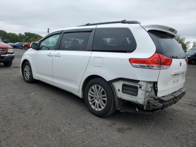 2011 Toyota Sienna XLE