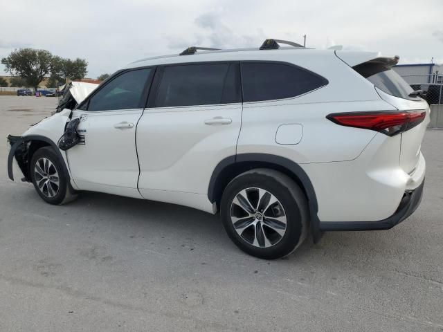 2020 Toyota Highlander Hybrid XLE