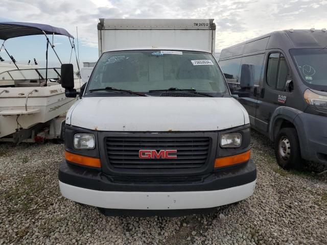 2010 GMC Savana Cutaway G3500