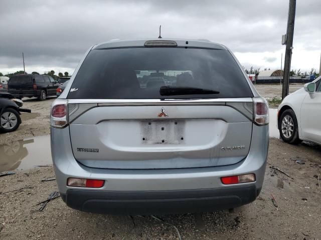 2014 Mitsubishi Outlander ES