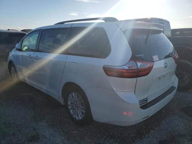 2015 Toyota Sienna XLE