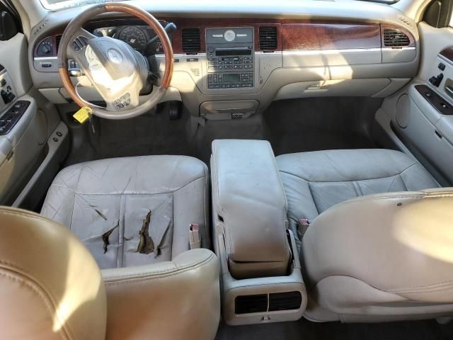 2004 Lincoln Town Car Ultimate