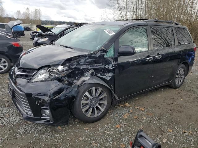 2018 Toyota Sienna XLE