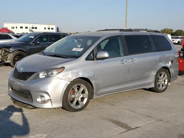 2012 Toyota Sienna Sport