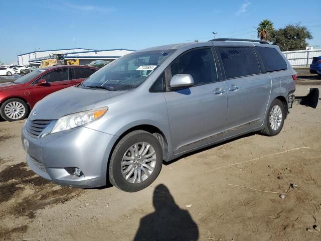 2017 Toyota Sienna XLE