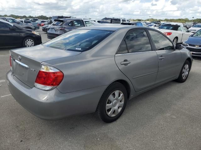 2005 Toyota Camry LE