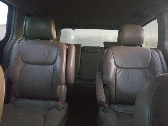 2005 Toyota Sienna XLE