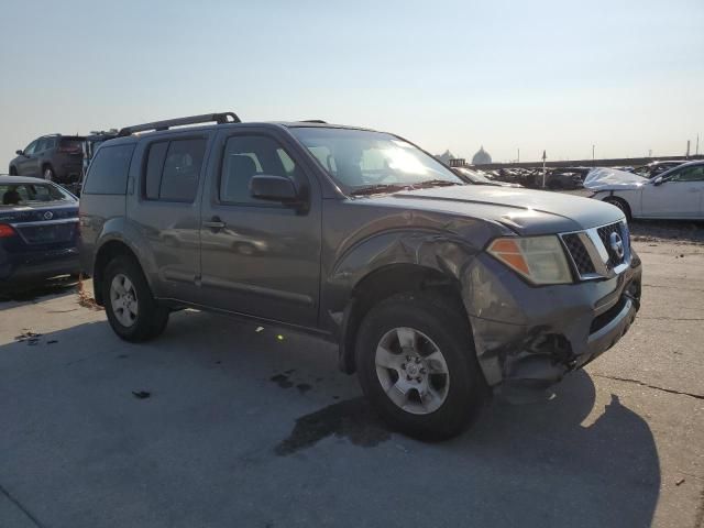 2005 Nissan Pathfinder LE