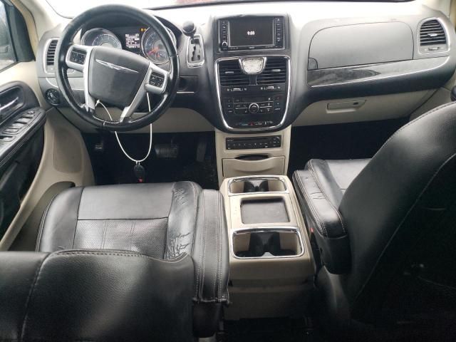 2011 Chrysler Town & Country Touring L