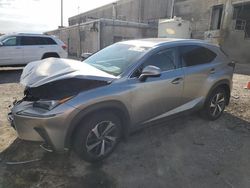 Carros salvage a la venta en subasta: 2018 Lexus NX 300 Base