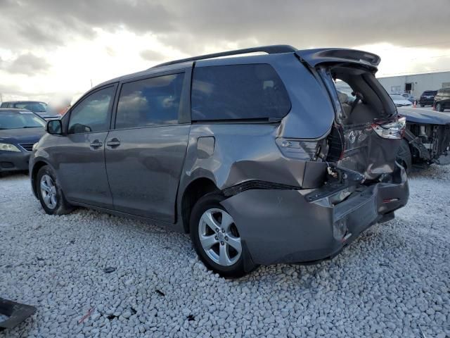 2015 Toyota Sienna LE