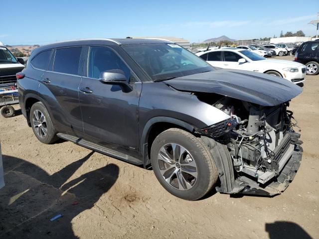 2023 Toyota Highlander Hybrid XLE