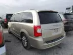 2015 Chrysler Town & Country Limited Platinum