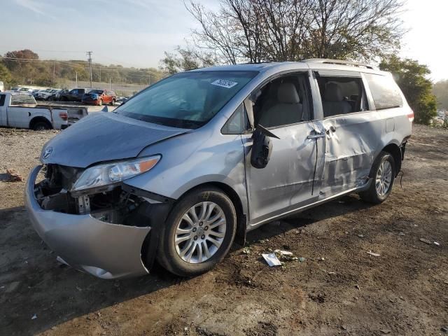 2012 Toyota Sienna XLE