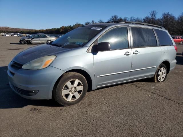 2004 Toyota Sienna CE