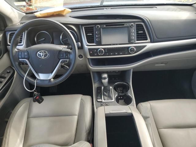 2018 Toyota Highlander SE