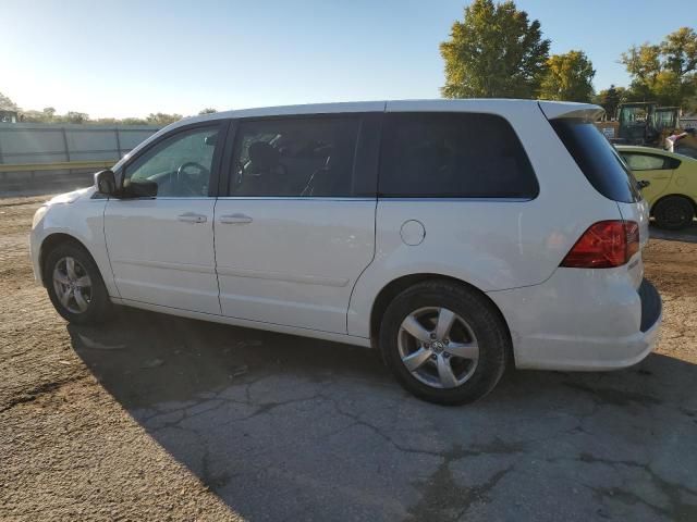 2010 Volkswagen Routan SE