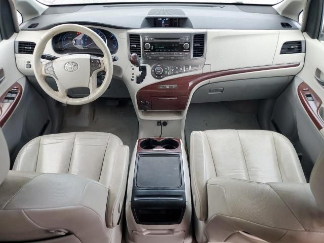 2012 Toyota Sienna XLE