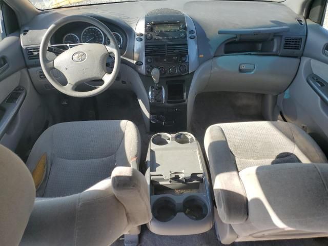 2009 Toyota Sienna CE