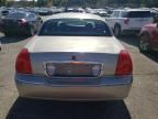 2010 Lincoln Town Car Signature Limited