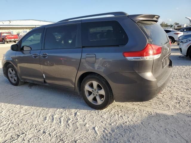 2011 Toyota Sienna LE