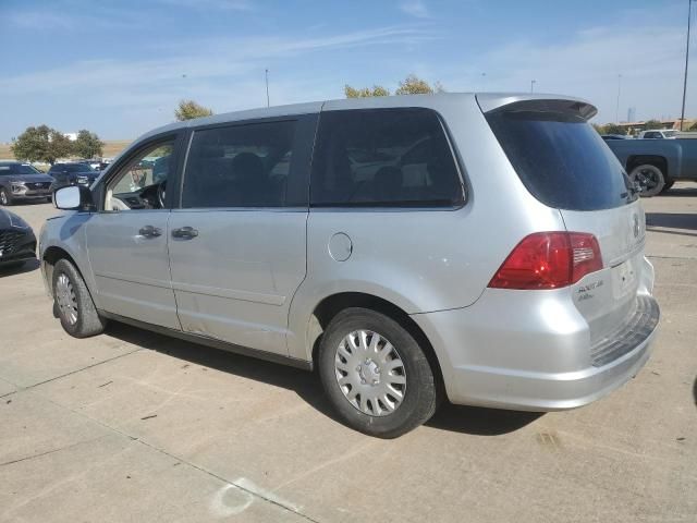 2010 Volkswagen Routan S