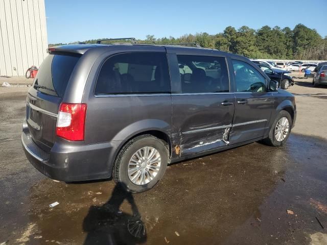 2015 Chrysler Town & Country Touring L