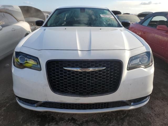 2018 Chrysler 300 Touring