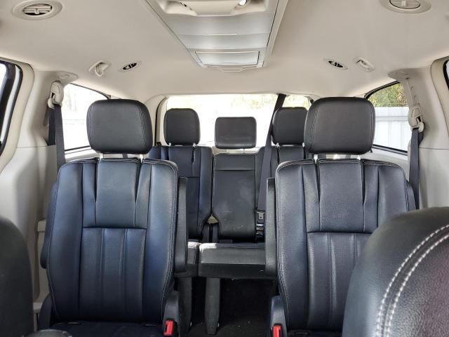 2016 Dodge Grand Caravan Crew