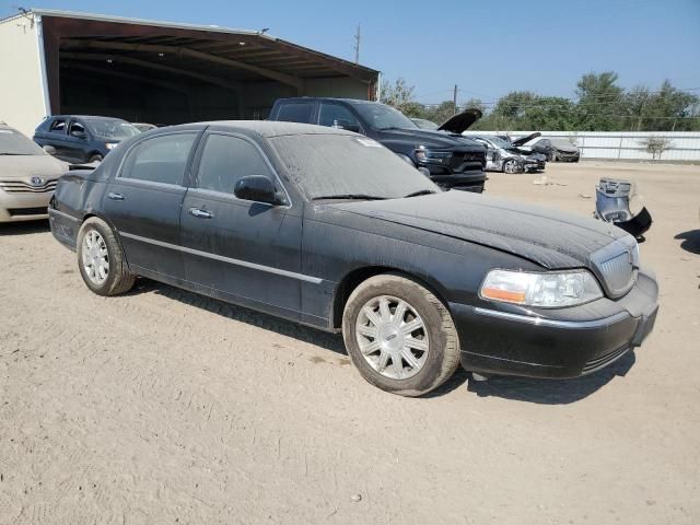 2011 Lincoln Town Car Signature Limited