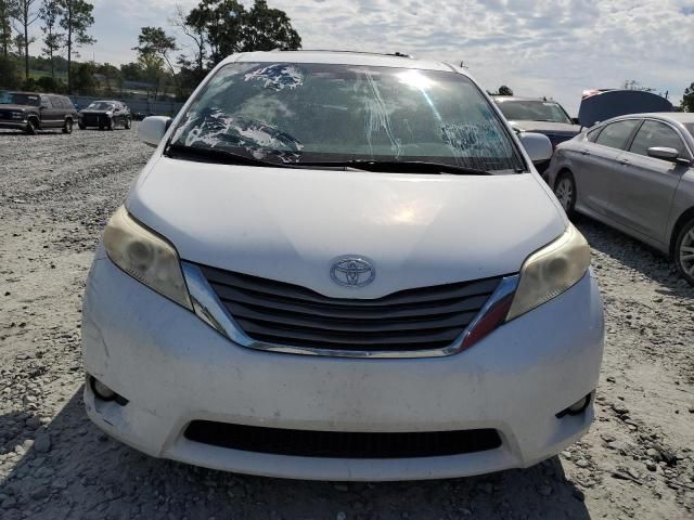 2011 Toyota Sienna XLE