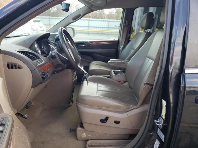 2016 Chrysler Town & Country Touring