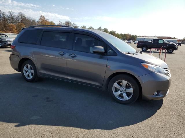 2016 Toyota Sienna LE