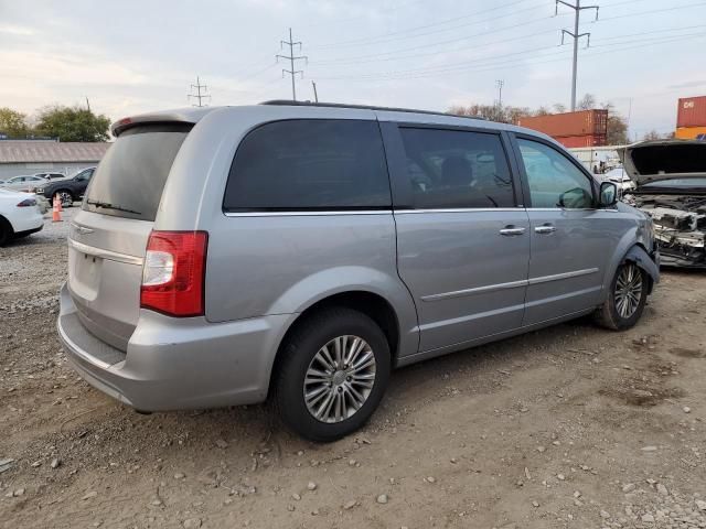 2013 Chrysler Town & Country Touring L