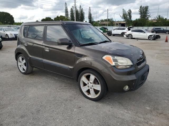 2010 KIA Soul +