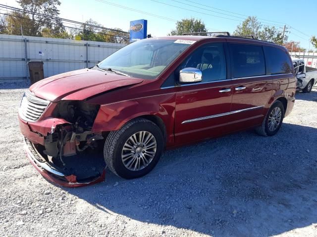 2013 Chrysler Town & Country Touring L